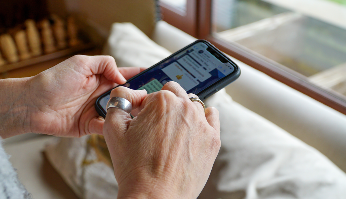 Como usar um assistente financeiro no WhatsApp | QuiteJá